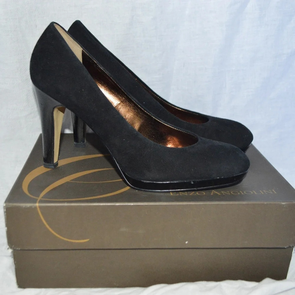 Enzo Angiolini Dominick Black Suede Heels